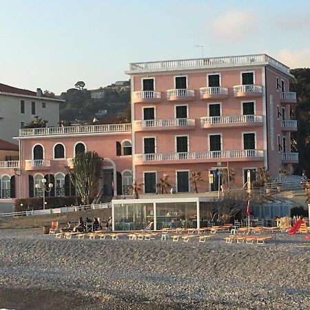 Hotel Piccolo Lido Bordighera Extérieur photo